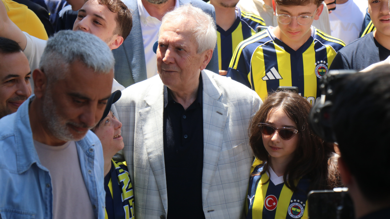Aziz Yıldırım, Sakarya’da Fenerbahçeliler ile buluştu